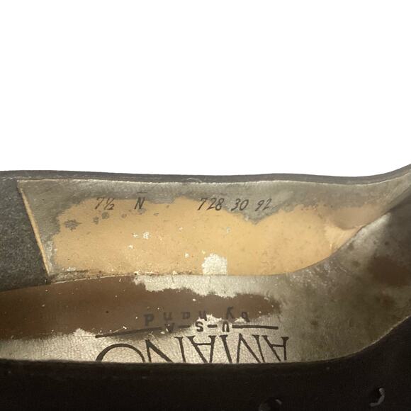 A’Mano USA Vintage Stiletto Pumps - Picture 6 of 8